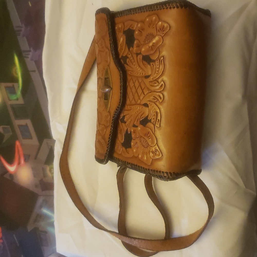 Leather  Handbag /Shoulder bag handmaid.